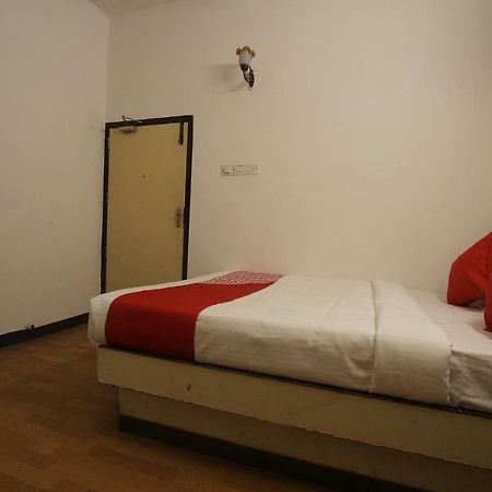 Oyo Flagship 40509 Hotel Mps Residential Tower Tirupur Esterno foto