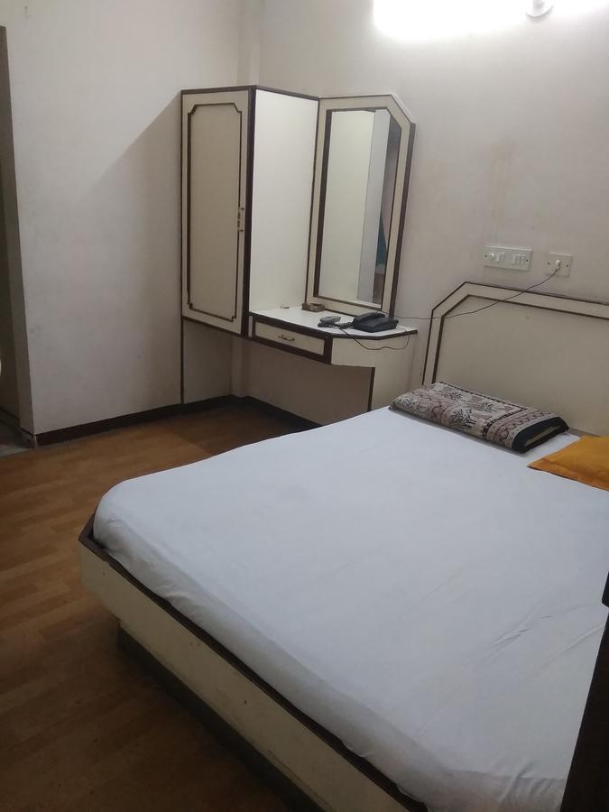 Oyo Flagship 40509 Hotel Mps Residential Tower Tirupur Esterno foto