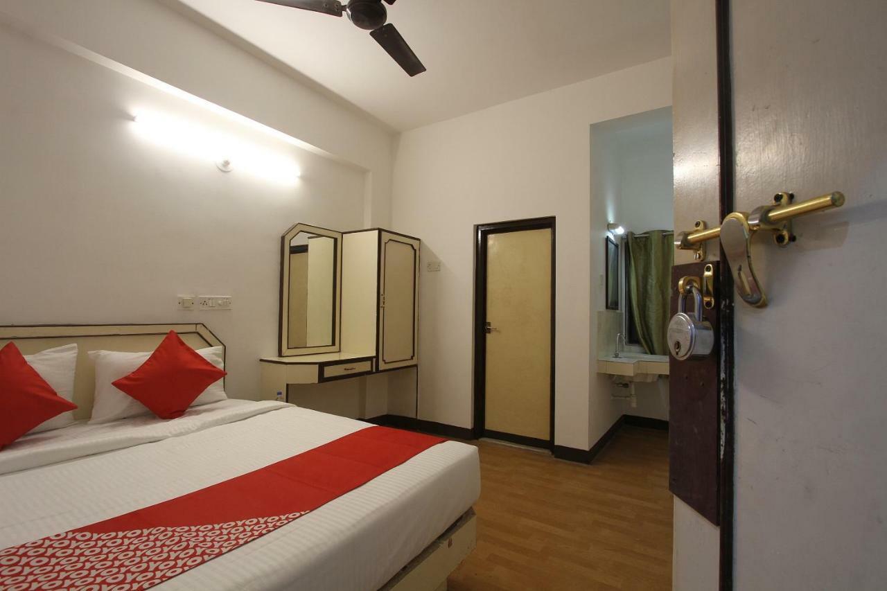 Oyo Flagship 40509 Hotel Mps Residential Tower Tirupur Esterno foto